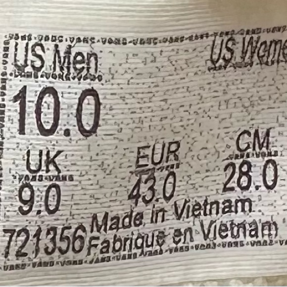 VANS x Walt Disney World 50th Anniversary Old Skool Shoes Men's - Size 10 NWT - Picture 9 of 10